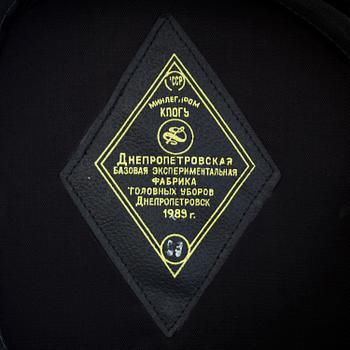 UNIFORMSMÖSSOR, 7 st, Sverige och Sovjetunionen, 1900-talets andra hälft.