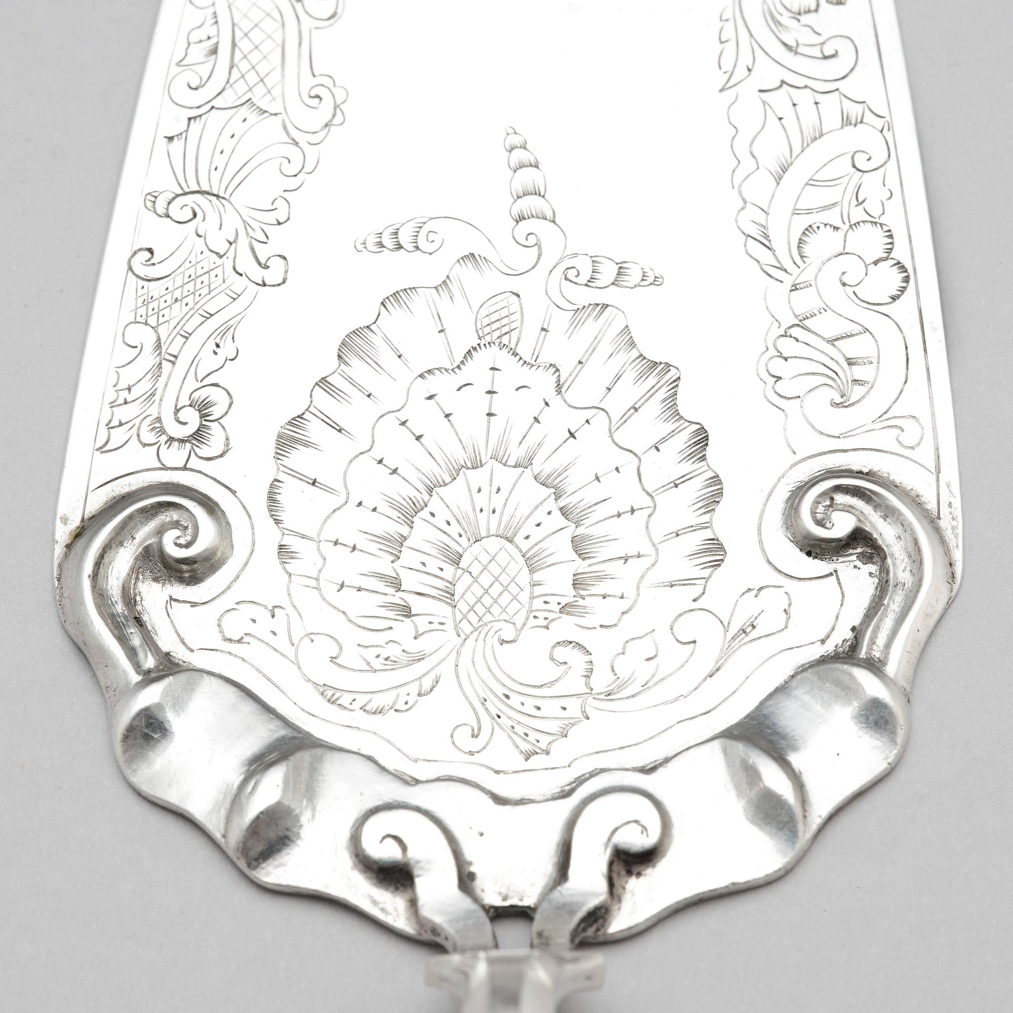 A Swedish Silver Cake Server, mark of Matthias Grahl, Gothenburg 1749.