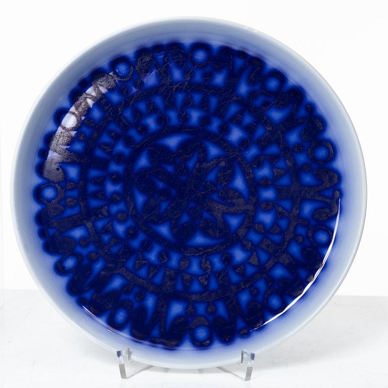 Stig Lindberg, a 39-piece 'Blå husar' creamware dinner service, Gustavsberg.