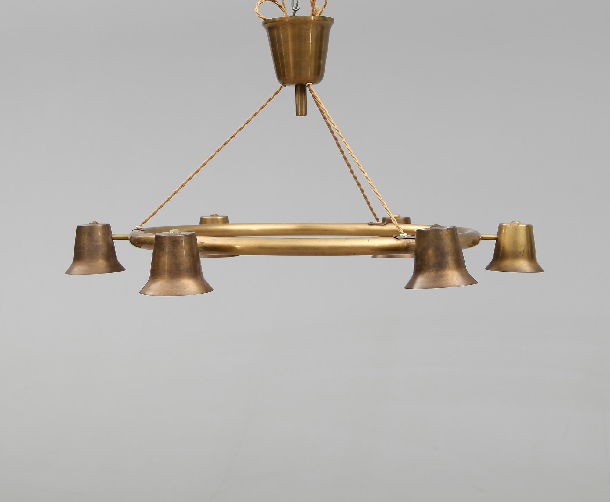 TAKLAMPA, mässing, 1900-talets första hälft. Höjd ca 45 cm.
