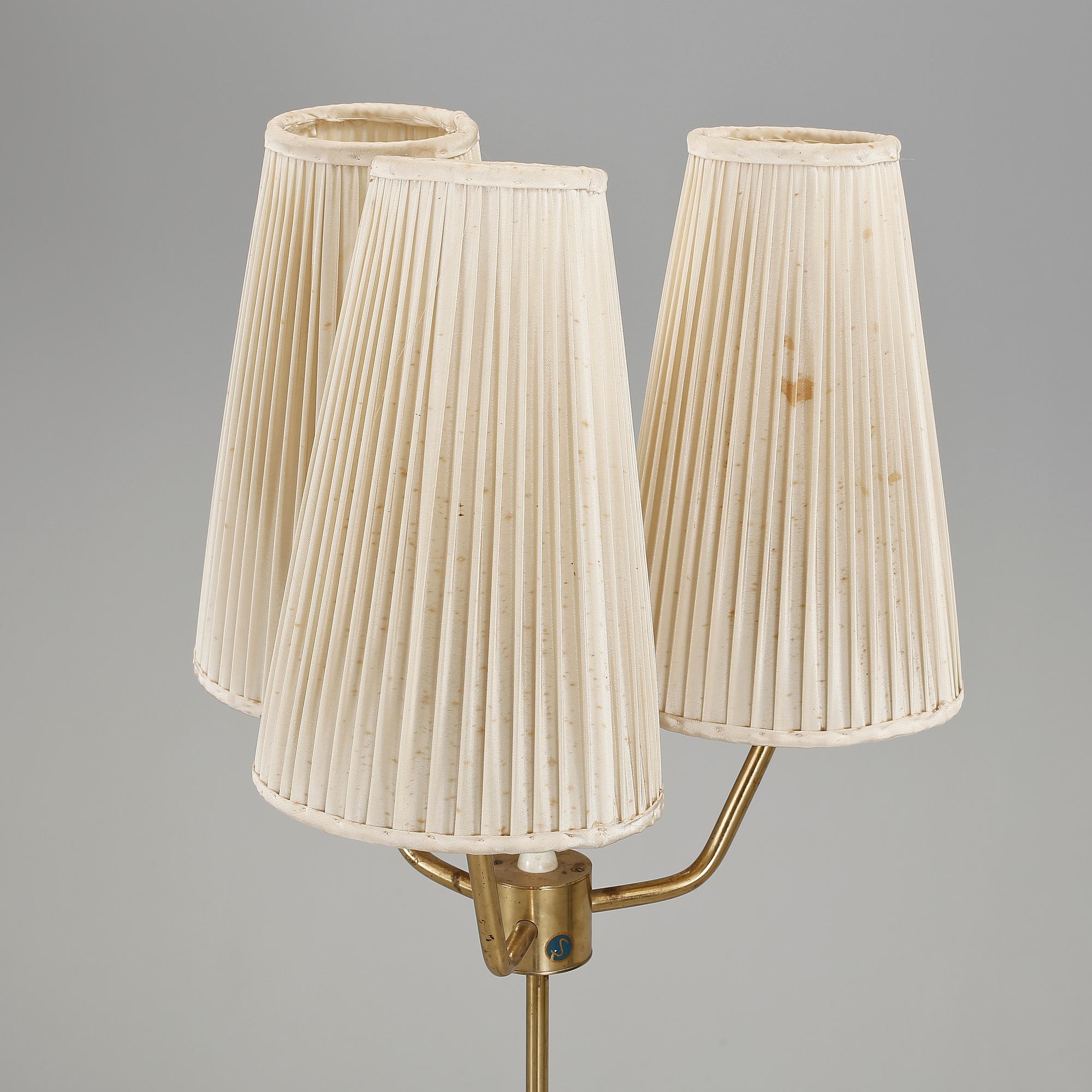 GOLVLAMPA, 1900-talets mitt.