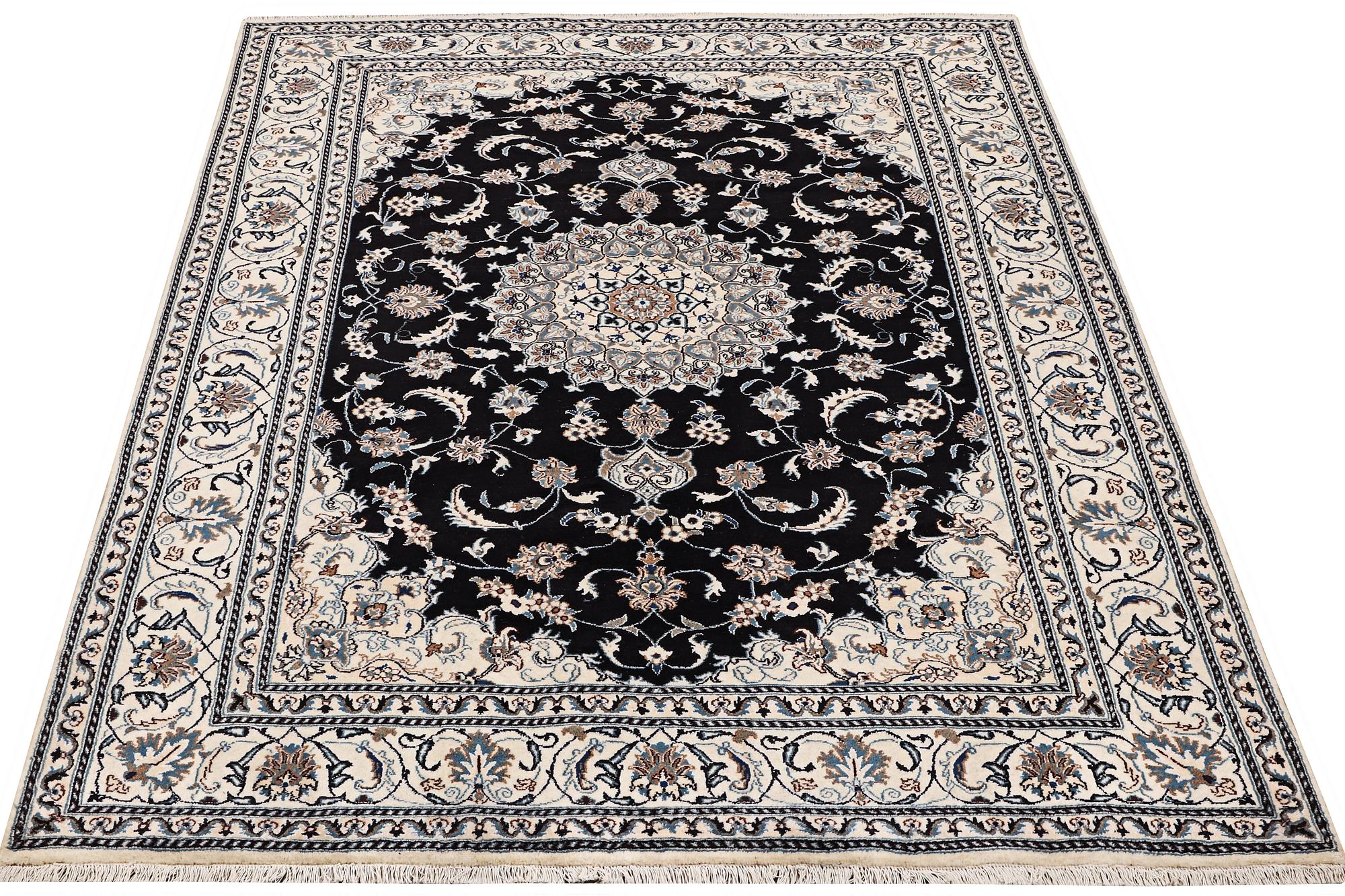 A carpet, Nain, part silk, ca 307 x 198 cm.