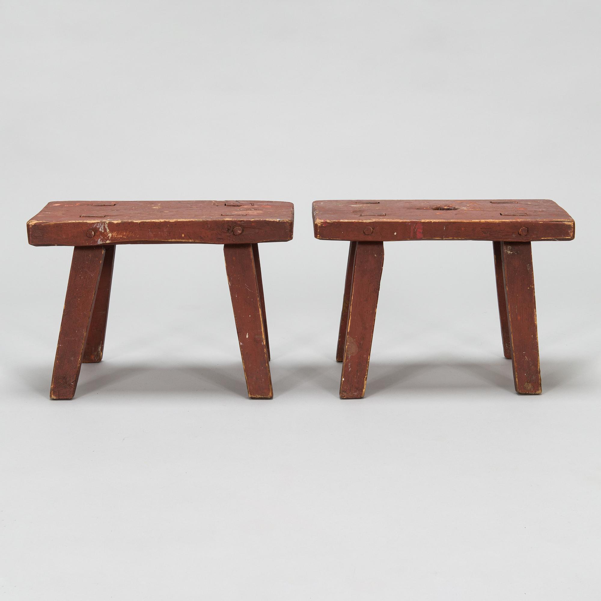 A pair of 19th-century stools. - Bukowskis