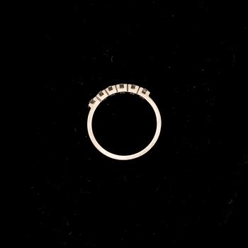 RING, 18k vitguld med briljantslipade diamanter ca 0,30 ct. Örns Juvelatelje, Göteborg, 1948. Vikt ca 3 g.