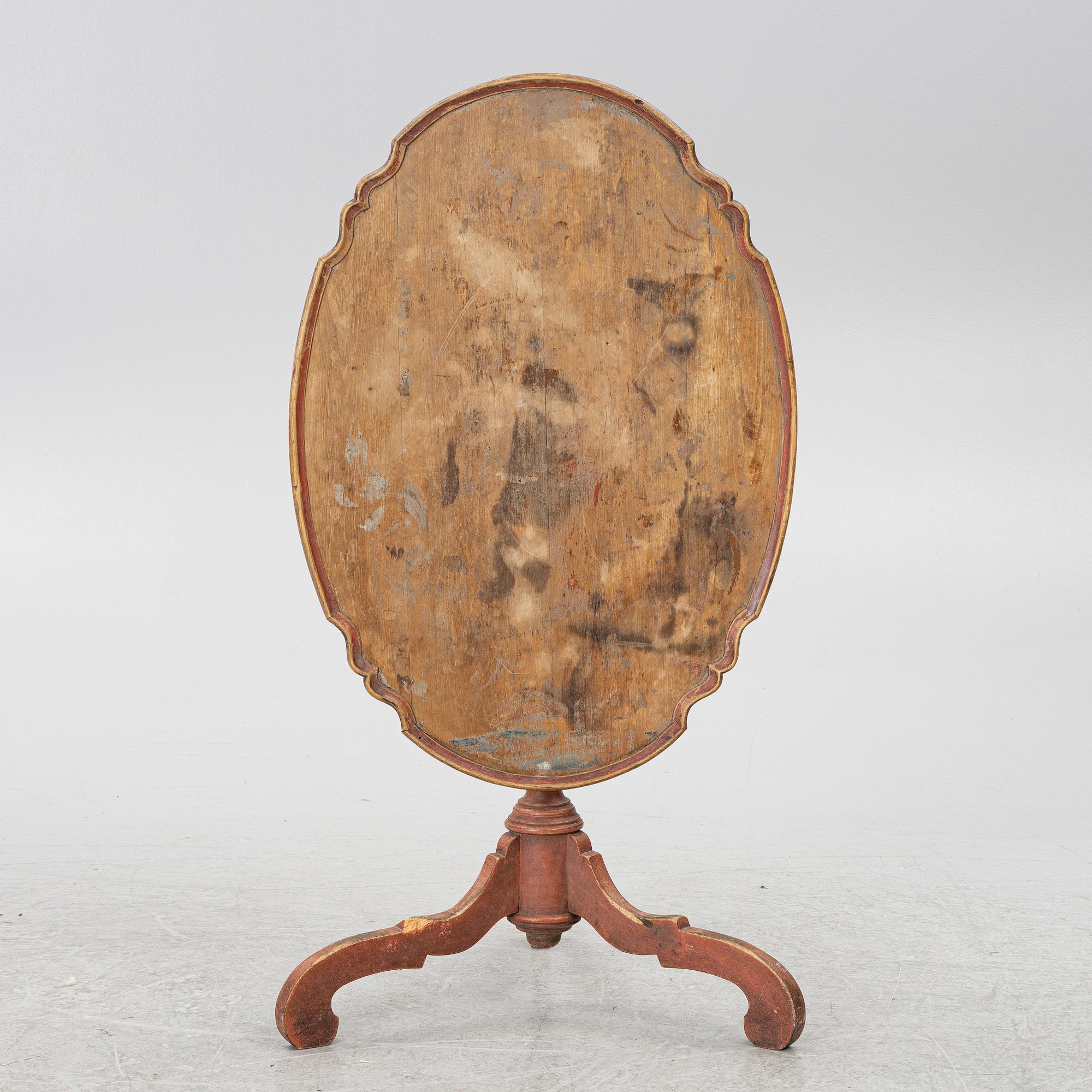 A folding table, 19th century.