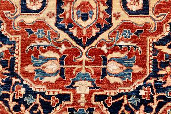 Carpet, oriental, ca 240 x 165 cm.