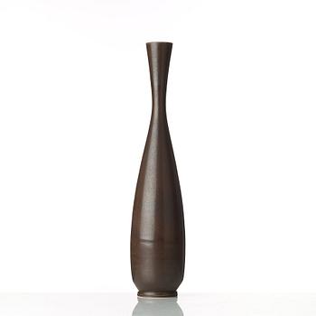 Berndt Friberg, a stoneware vase, Gustavsberg Studio, Sweden 1962.
