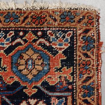 A CARPET, a semi-antique Heriz, ca 356,5-358,5 x 264 cm.