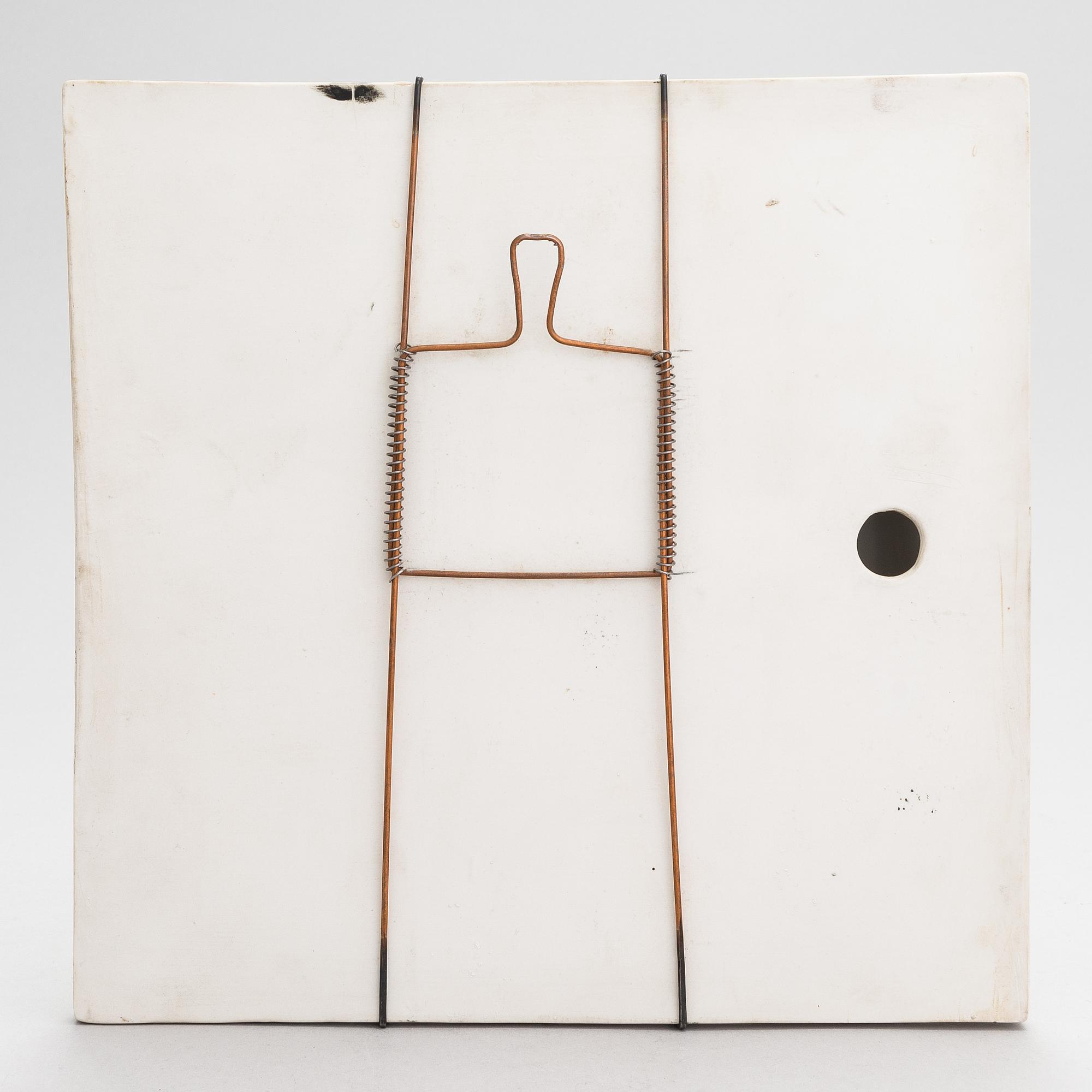 Gunvor Olin-Grönqvist, a ceramic relief signed GOG Arabia.