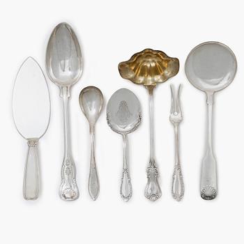 Serveringsbestick, silver, 7 st, varierande modeller, Sverige, Norge, & Danmark, mestadels 1900-tal.