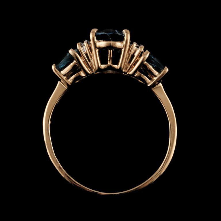RING, 14k guld med 3 fasettslipade turmaliner samt 6 briljantslipade diamanter. Vikt 3 g.