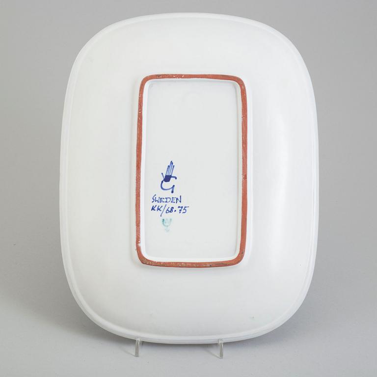 A second half of the 20th century earthenware dish by Stig Lindberg for Gustavsberg.