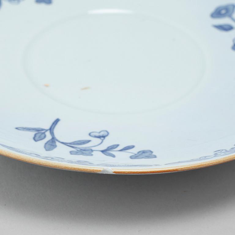 Seven "Ostindia" broth cups with sausers and chocolate cups with sausers in earthenware, Rörstrand, 20th century.