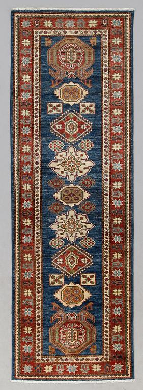 MATTA, orient, ca 248 x 80 cm.