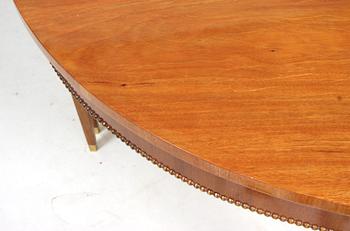 HALVMÅNEBORD, engelsk stil, 1900-tal.