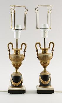 BORDSLAMPOR, 1 par, empirestil, 1900-talets första hälft.