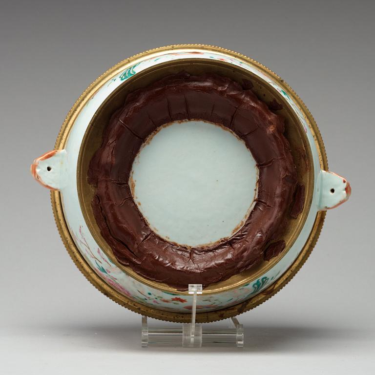 A famille rose 'double peacock' tureen, Qing dynasty, Qianlong (1736-95).
