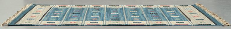 Carl Dangel, A CARPET, flat weave, ca 262 x 172,5 cm, signed CD (Carl Dangel). Sweden around the middle of the 20th century.