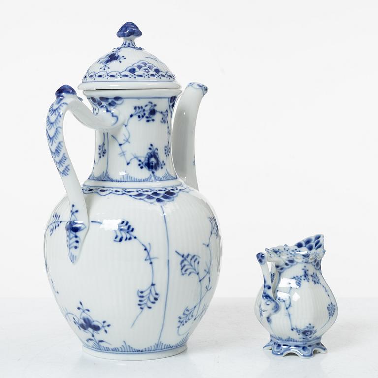 Royal Copenhagen, "Musselmalet", coffee service, 38 pieces, porcelain, full and half lace.
