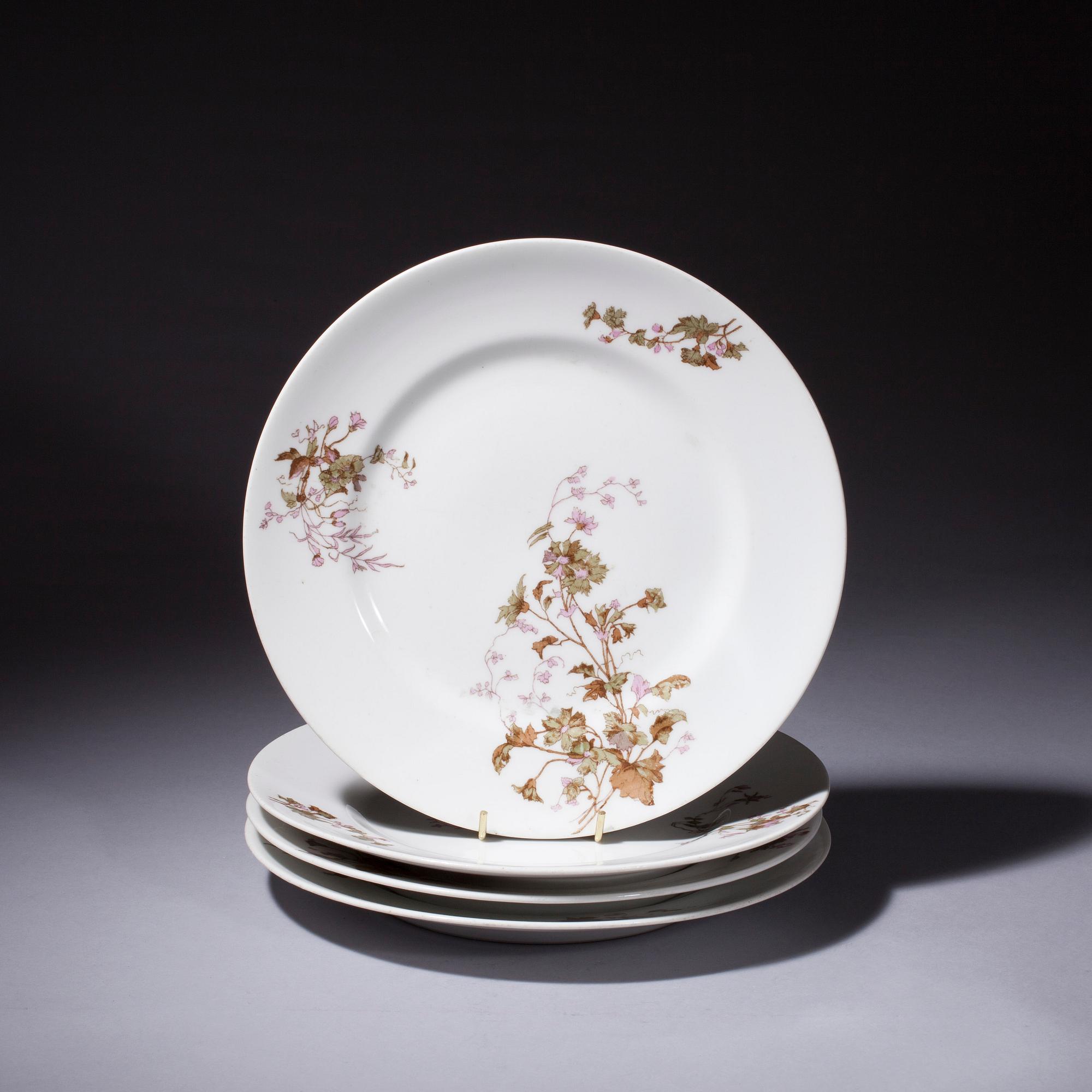 TALLRIKAR, 4 st, porslin, Kornilov, Ryssland 1884-1917.