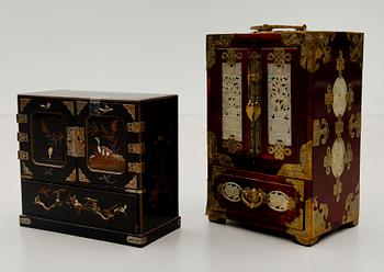 SMYCKESSKRIN, 2 st, Kina, 1900-talets första hälft.