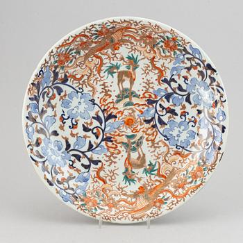 A Japanese porcelain dish, Meiji (1868-1912).