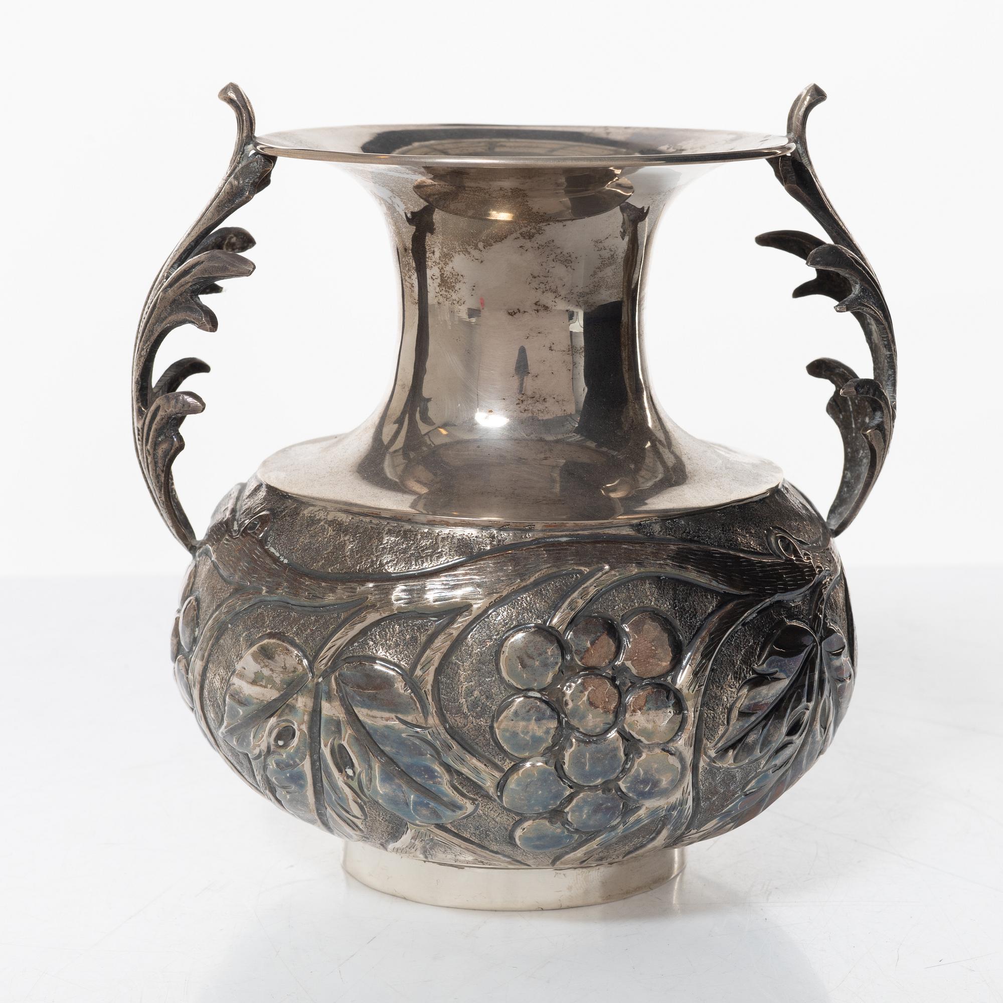 Vase with handles, silver, second half of the 20th century.