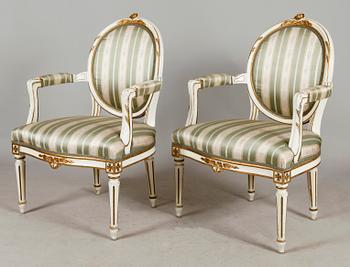 KARMSTOLAR, 1 par, gustaviansk stil, 1900-talets första hälft.