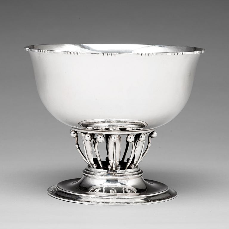 Georg Jensen, an 830/1000 silver bowl, Copenhagen 1919, nr 19, The Louvre model.