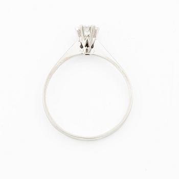 Ring, solitaire ring, 18K white gold with brilliant-cut diamond.
