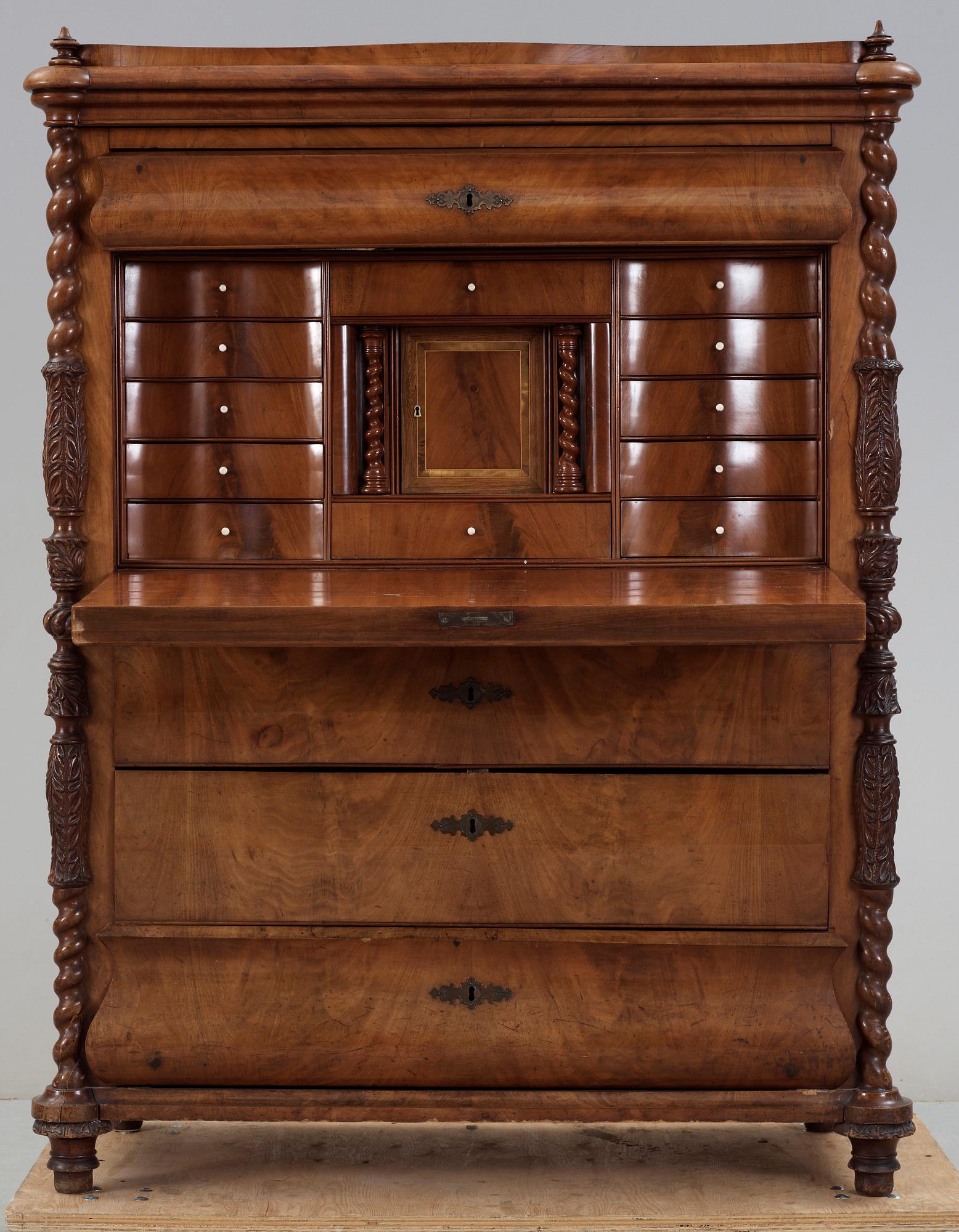 CHIFFONJÉ, nyrenässans, 1800-tal.