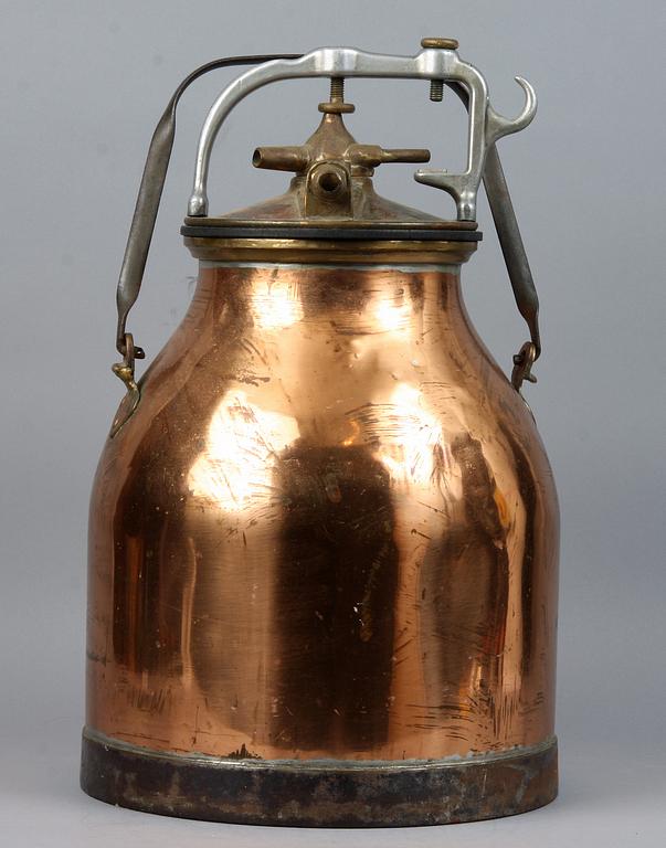 MJÖLKKANNA, koppar, 1900-talets första del.