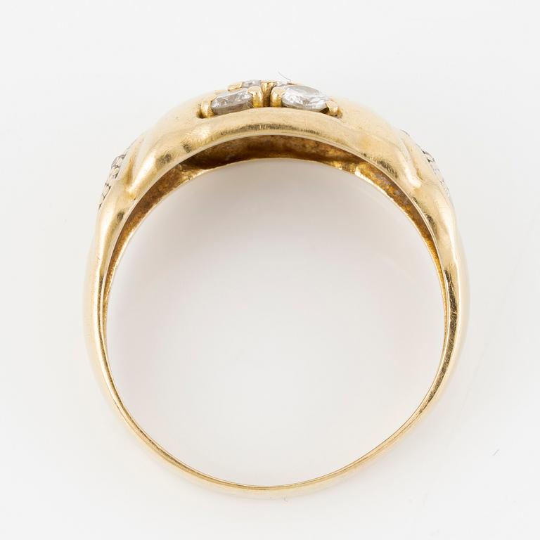 Ring, 18K gold with brilliant-cut and octagonal-cut diamonds.