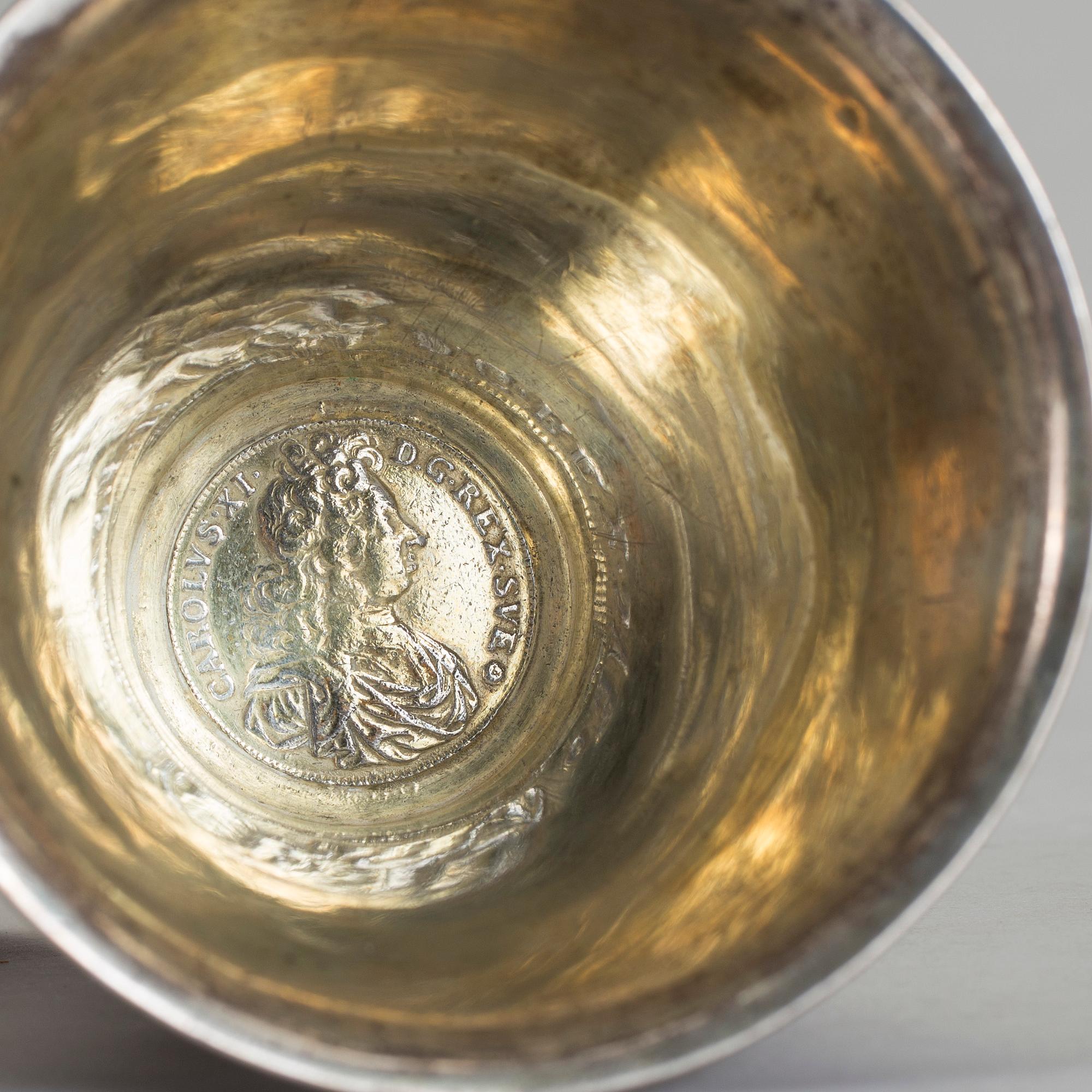BÄGARE, silver, Nils Dahl, Linköping, 1755. Vikt 146 g.