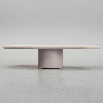 Bieke Casteleyn, soffbord, "Out of line", samtida.
