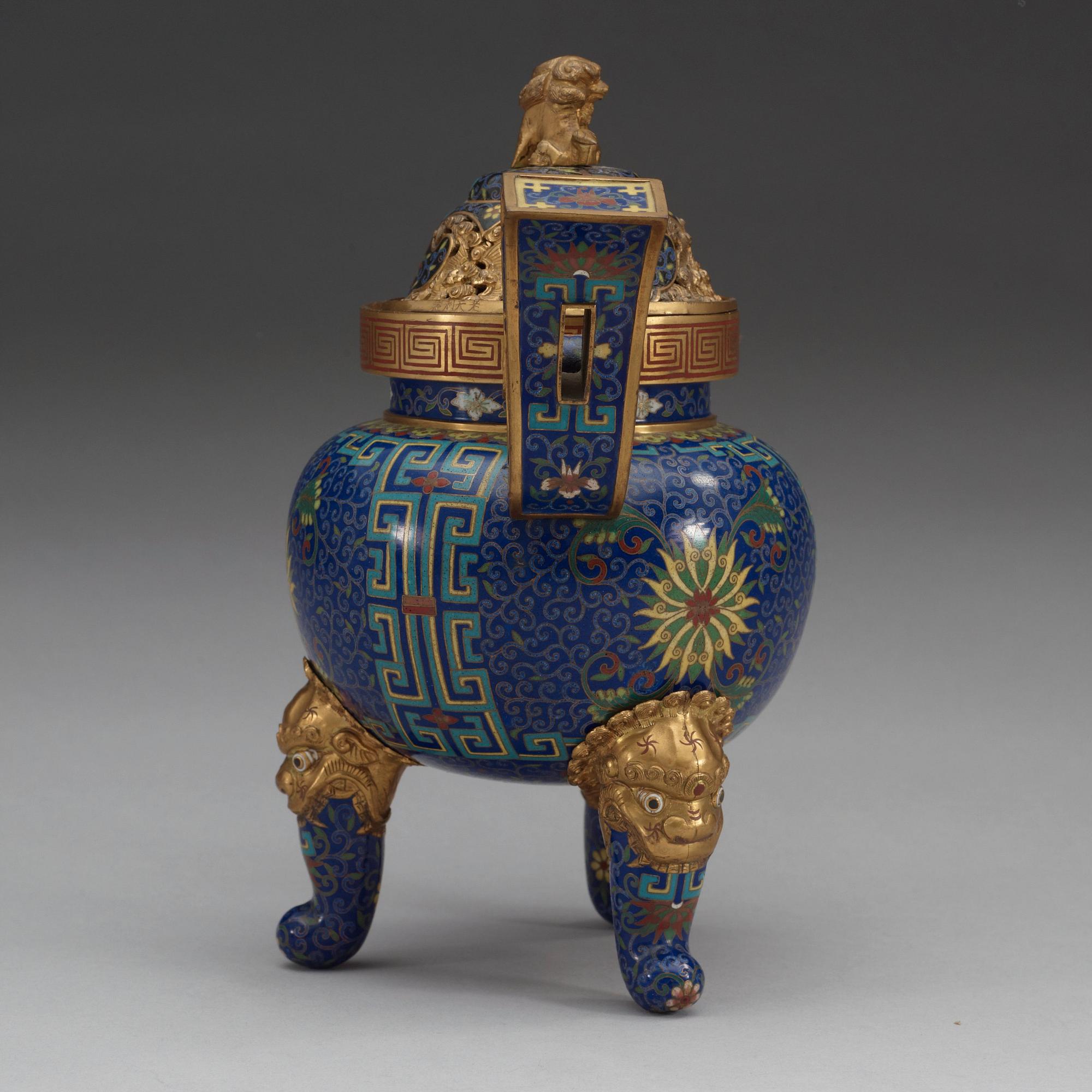 A cloisonné tripod censer, late Qing dynasty (1644-1912). Cover marked Lao Tian Li.