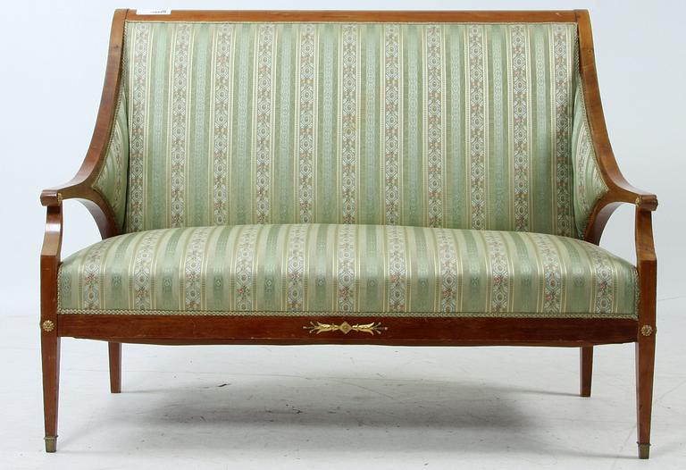 SOFFA, EMPIRESTIL.
