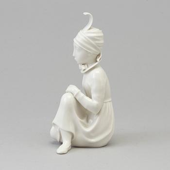 FIGURIN, porslin, "Flickan från Island". Arno Malinowski, Royal Copenhagen, Danmark. 1940-tal.