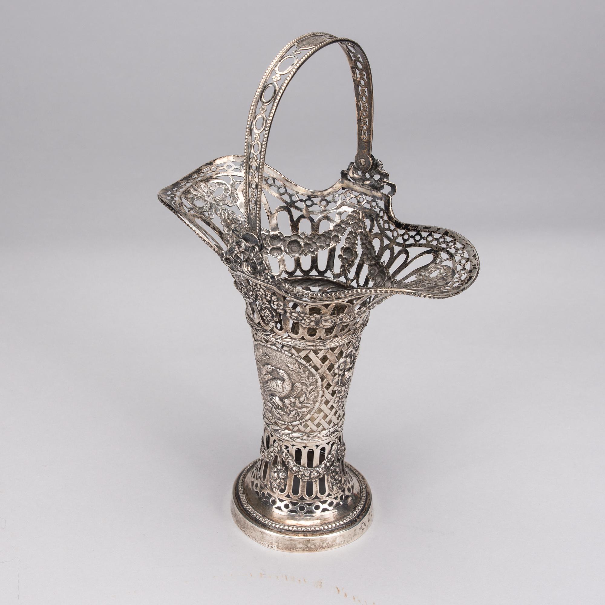 BLOMKORG, silver, Norge, 1900-talets fösta hälft. Vikt 414g.