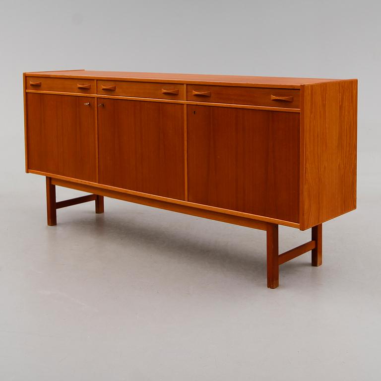 SIDEBOARD, Ulferts, 1900-talets andra hälft.