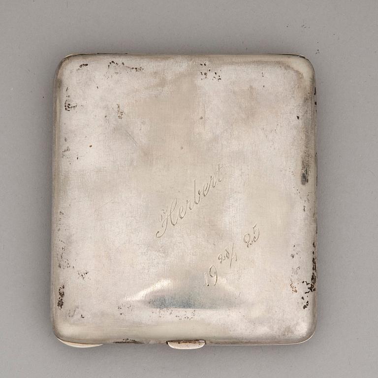 CIGARETTETUI, emaljmålning, nysilver, 1900-talets första kvartal.