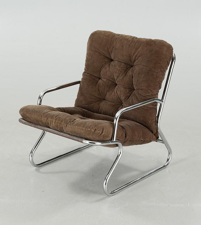 A 1970s armchair.