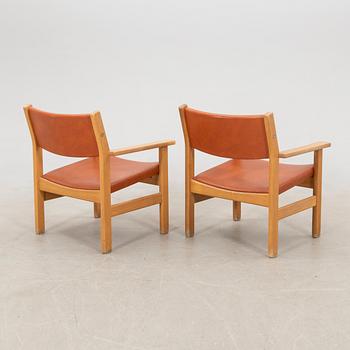 Hans J. Wegner, armchairs a pair model no. 214 Getama Denmark.