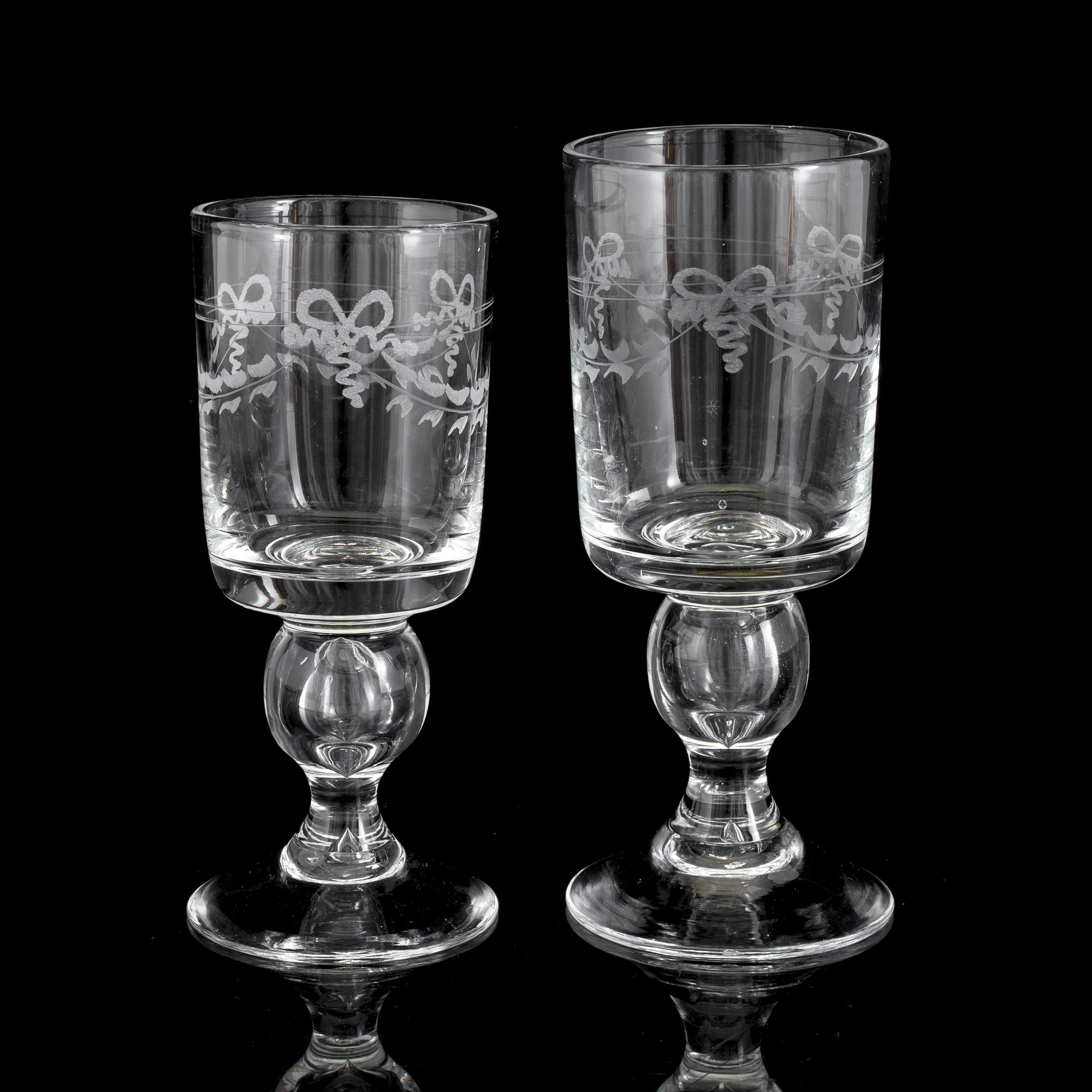 VINGLAS, 11 st, "Antik", Reijmyre Glasbruk.