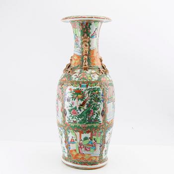 Floor vase China Canton late 19th century porcelain.