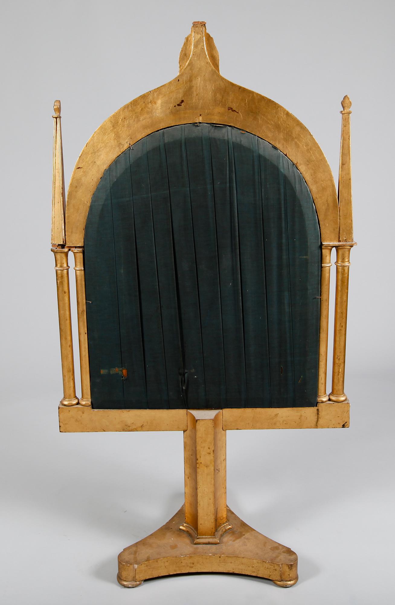 BRASSKÄRM, gotisk stil, sent 1800-tal.