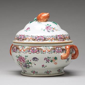 A famille rose tureen with cover, Qing dynasty, Qianlong (1736-95).