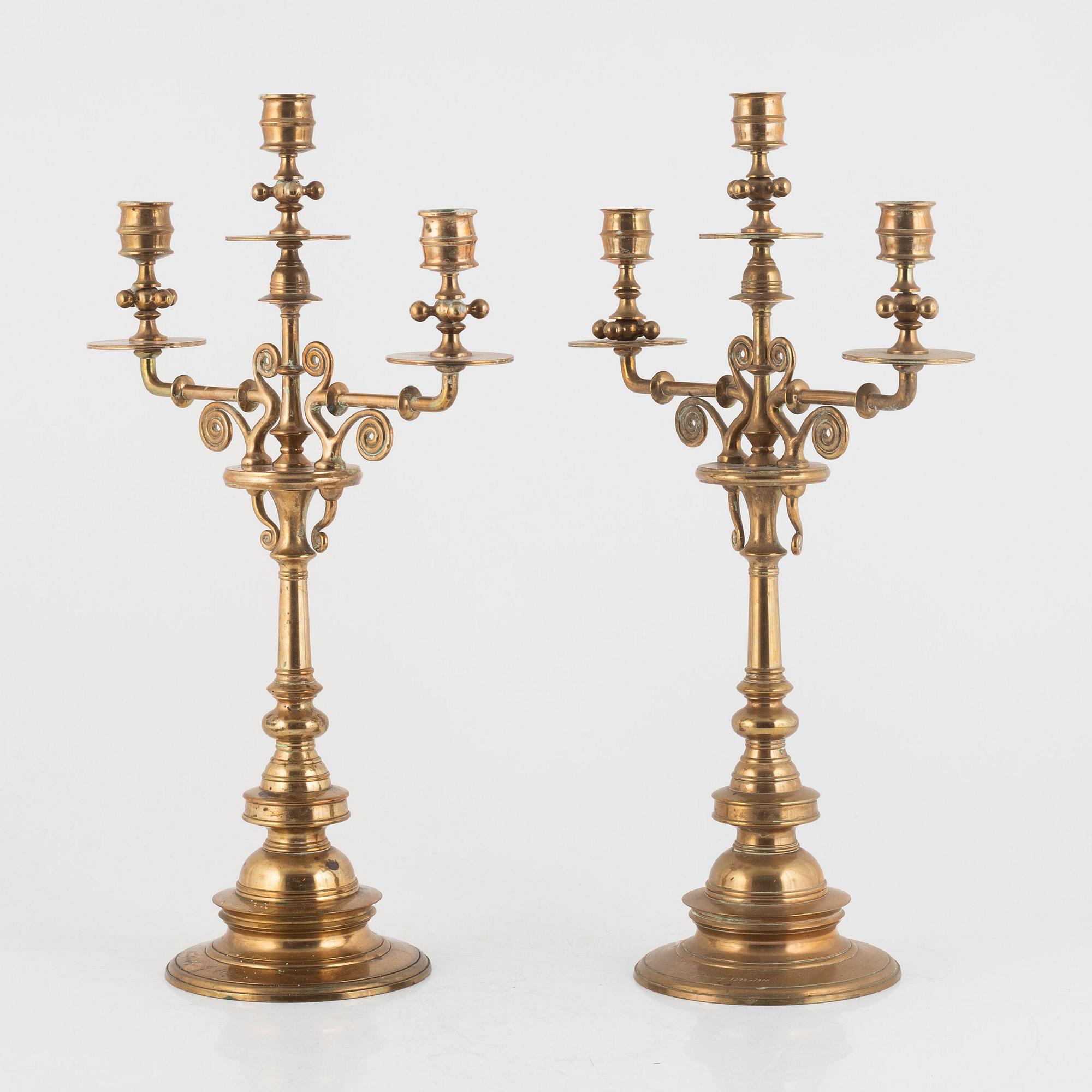 Kandelabrar, ett par, Gusums Bruk, omkring år 1900.