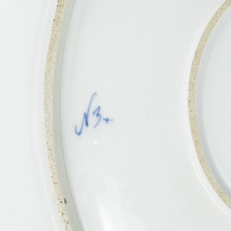 A large 'Blue Fluted Plain' porcelain serving dish, Royal Copenhagen, model 101, 1898-1923.