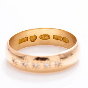 An 20 ct gold ring with diamonds ca. 0.075 ct in total. Johan Wilhelm Jokiniemi (Johansson), Uusikaupunki, Finland 1916.